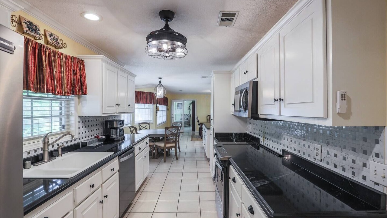 Photo of Kitchen in Albertville