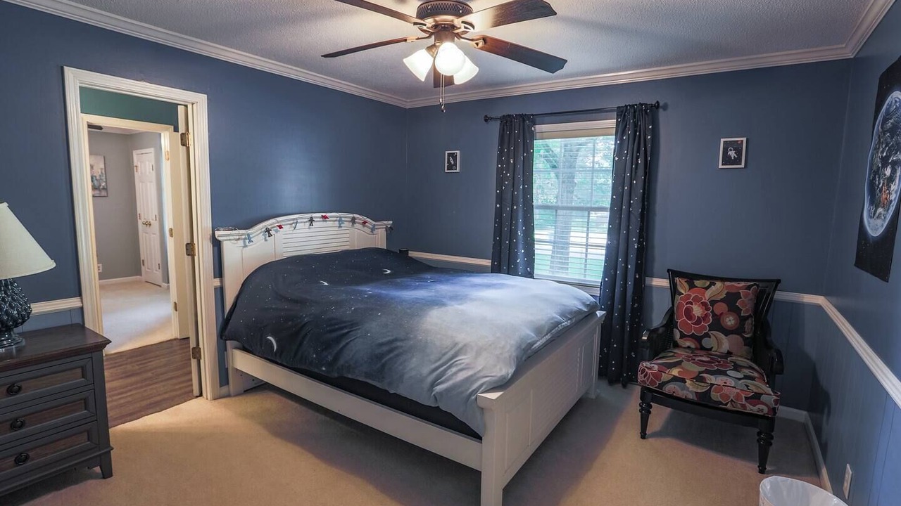 Photo of Bedroom in Albertville