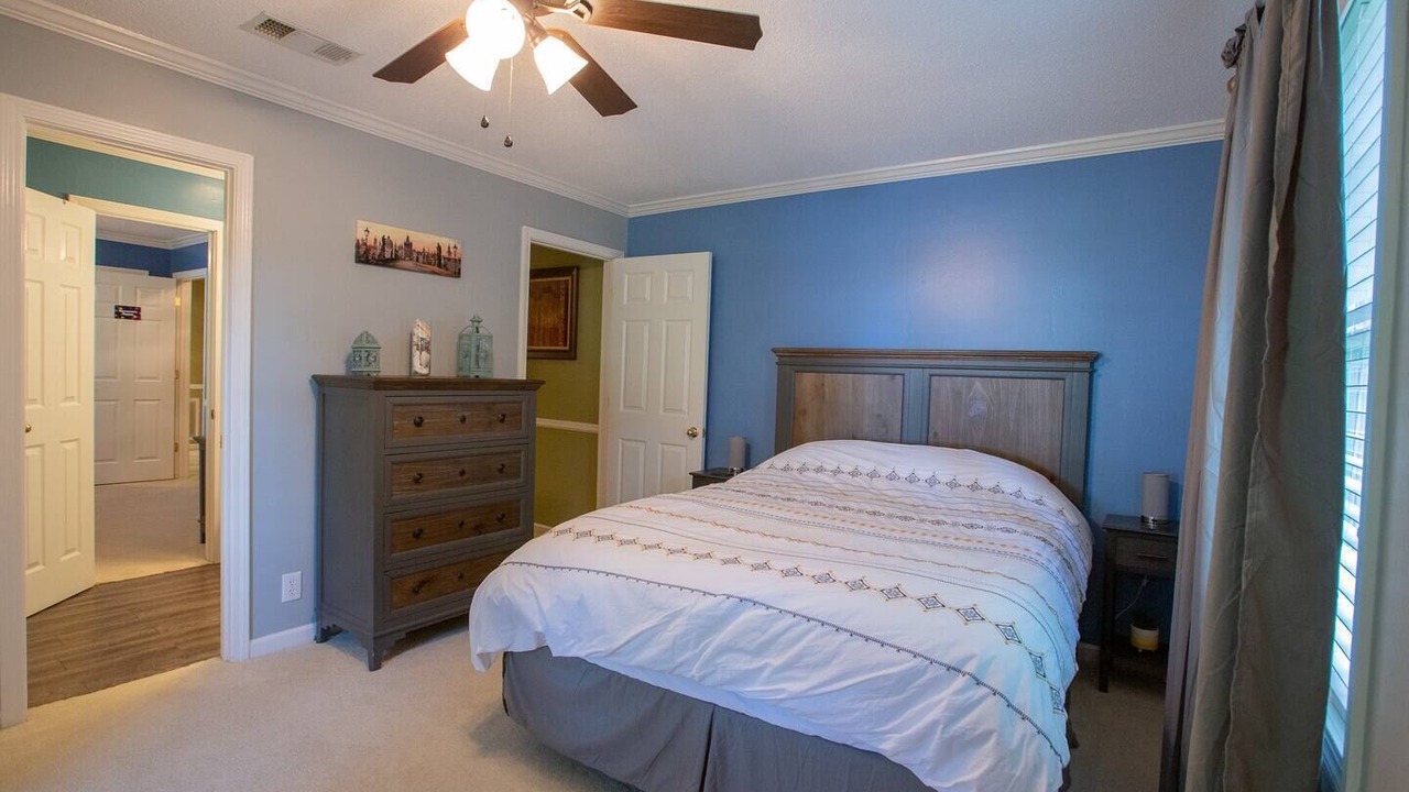 Photo of Bedroom in Albertville
