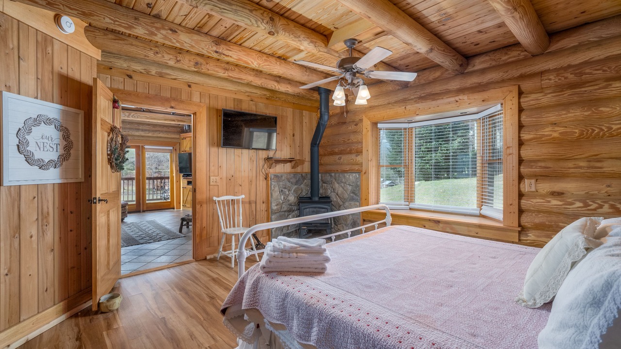 Photo of Bedroom in Northport