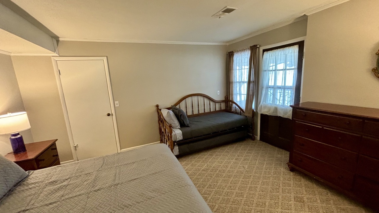 Photo of Bedroom in Lincoln