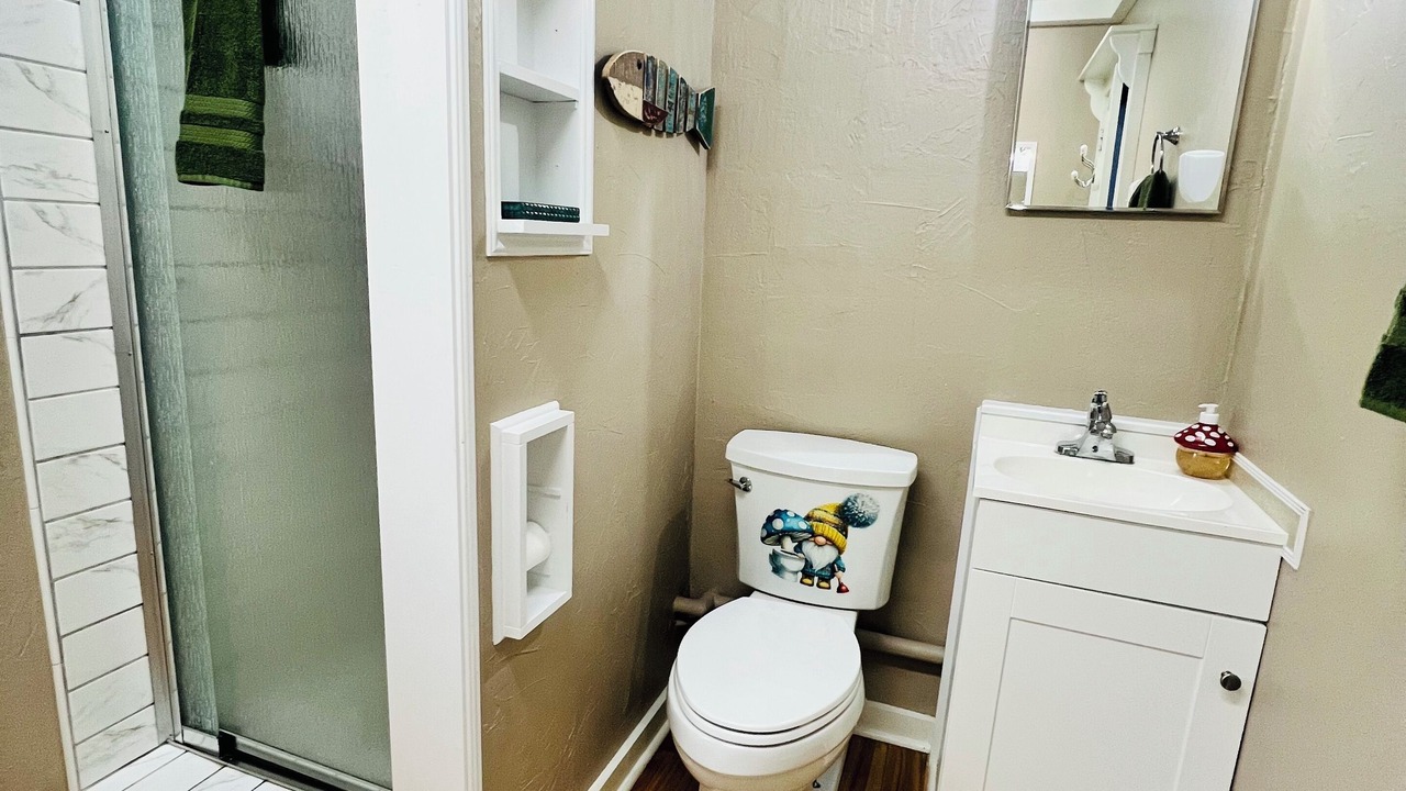 Photo of Bathroom in Titus