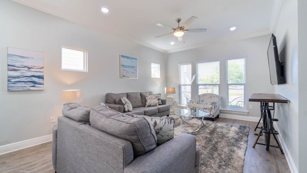 Photo of Livingroom in South Pensacola