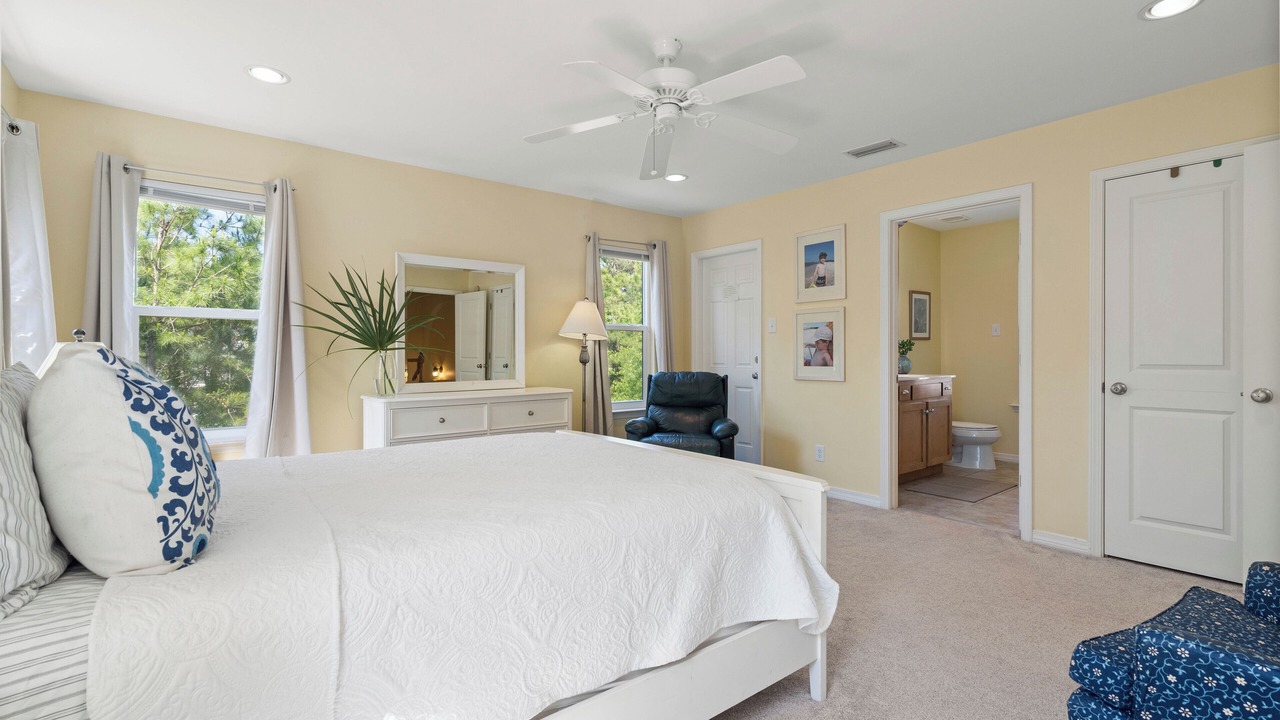 Photo of Bedroom in Dauphin Island