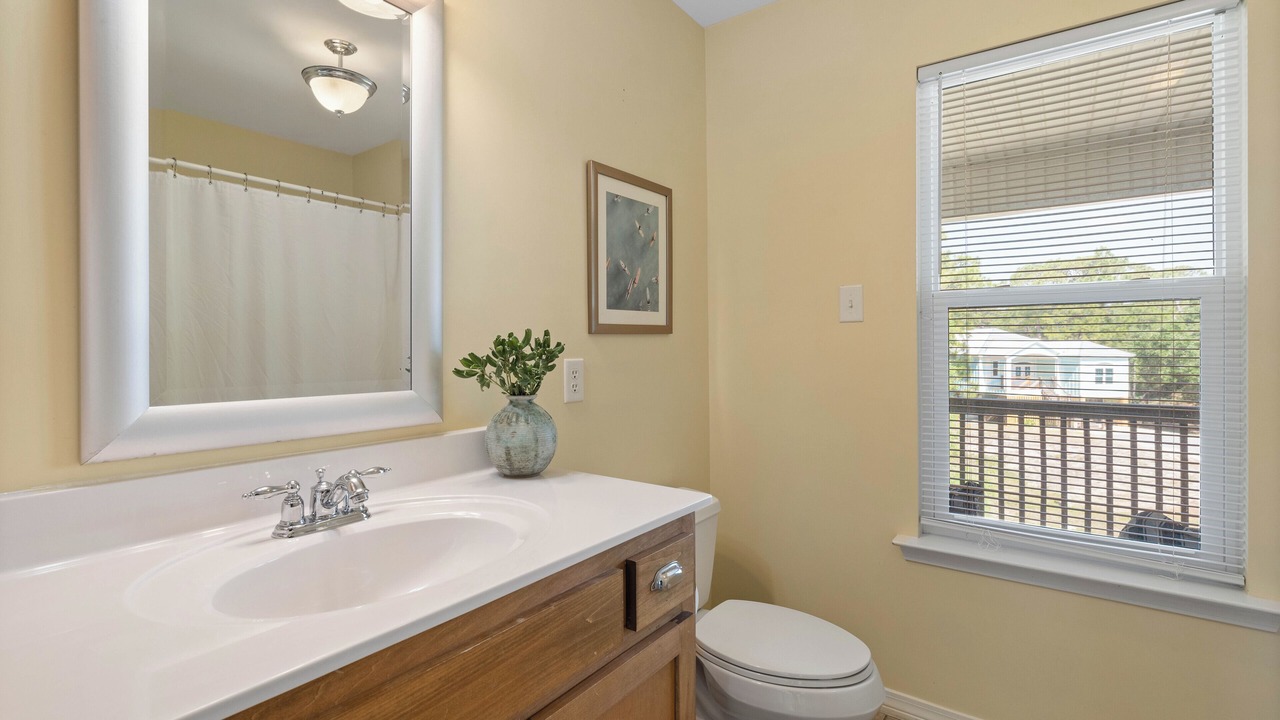 Photo of Bathroom in Dauphin Island