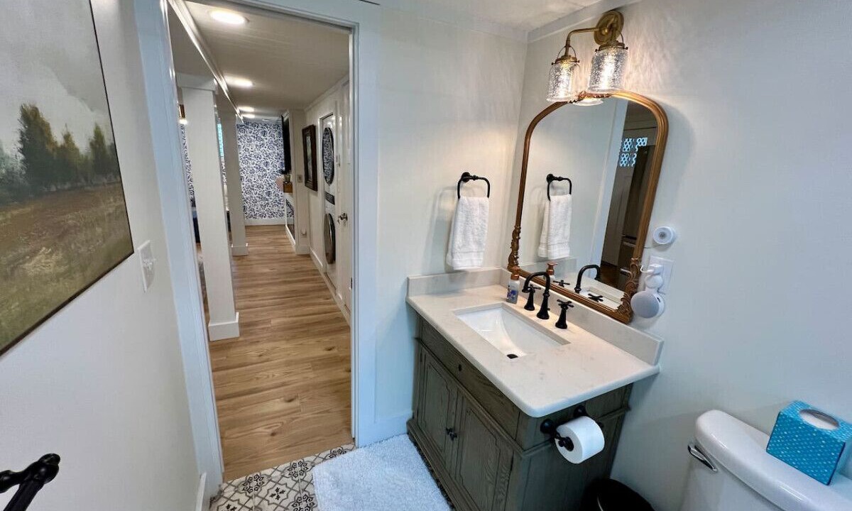 Photo of Bathroom in Albertville