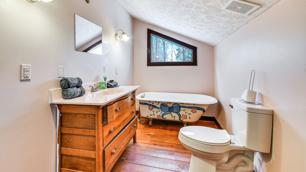 Photo of Bathroom in Tallassee