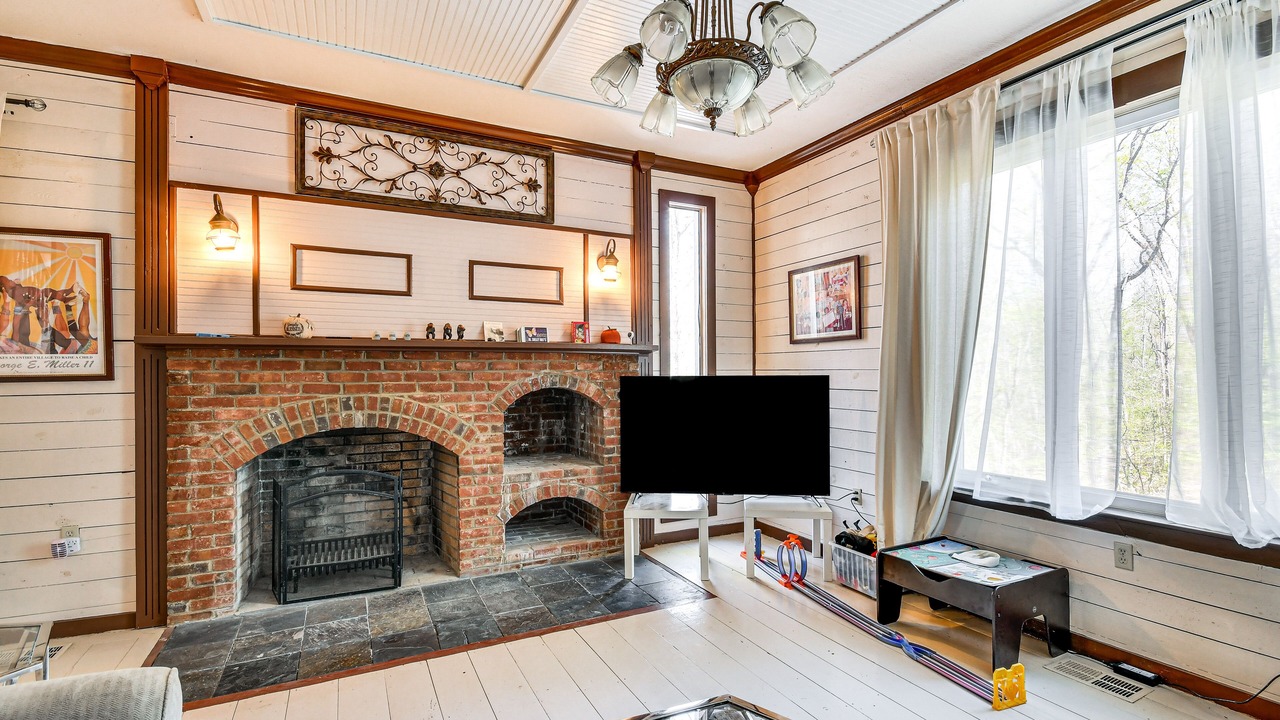 Photo of Livingroom in Tallassee