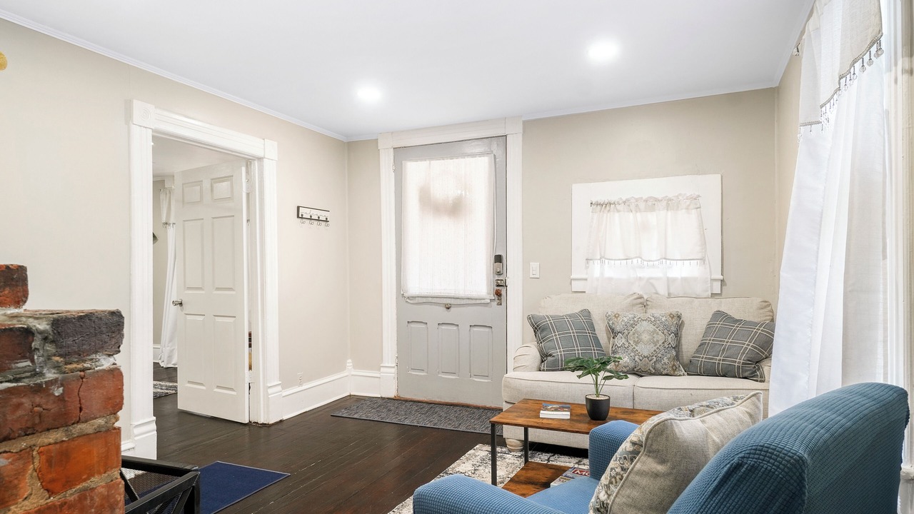 Photo of Livingroom in Montgomery