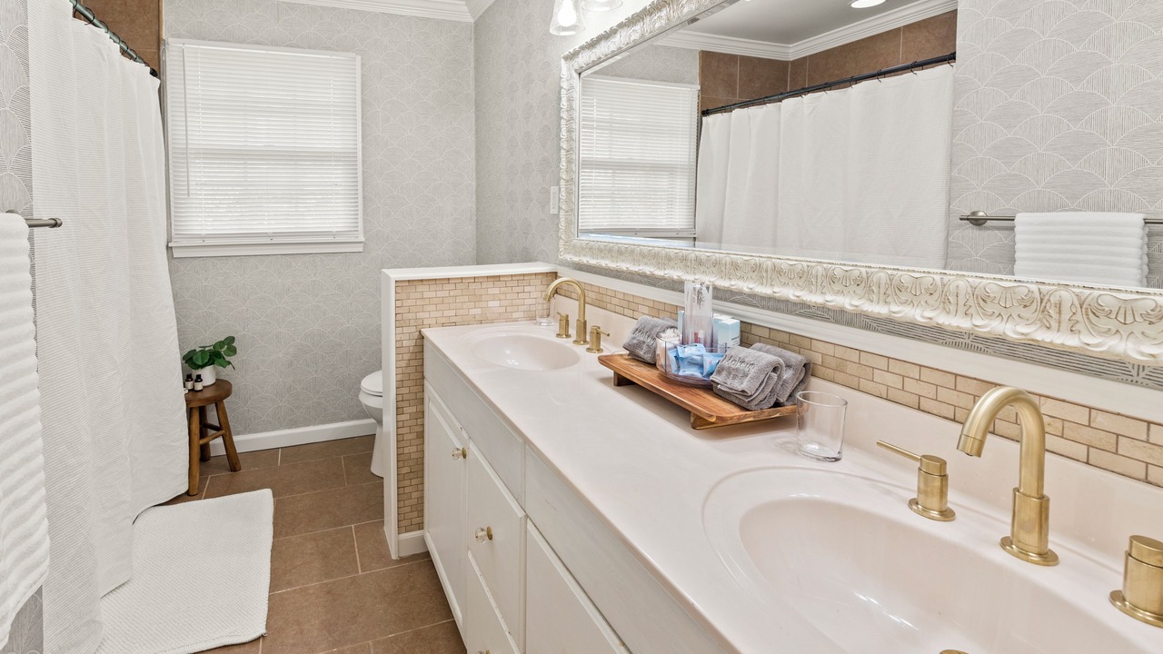 Photo of Bathroom in Tuscaloosa