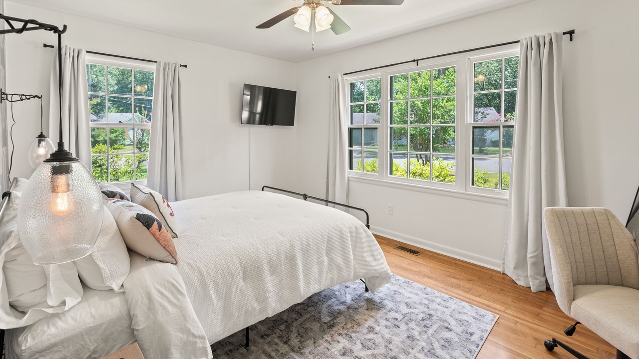 Photo of Bedroom in Tuscaloosa
