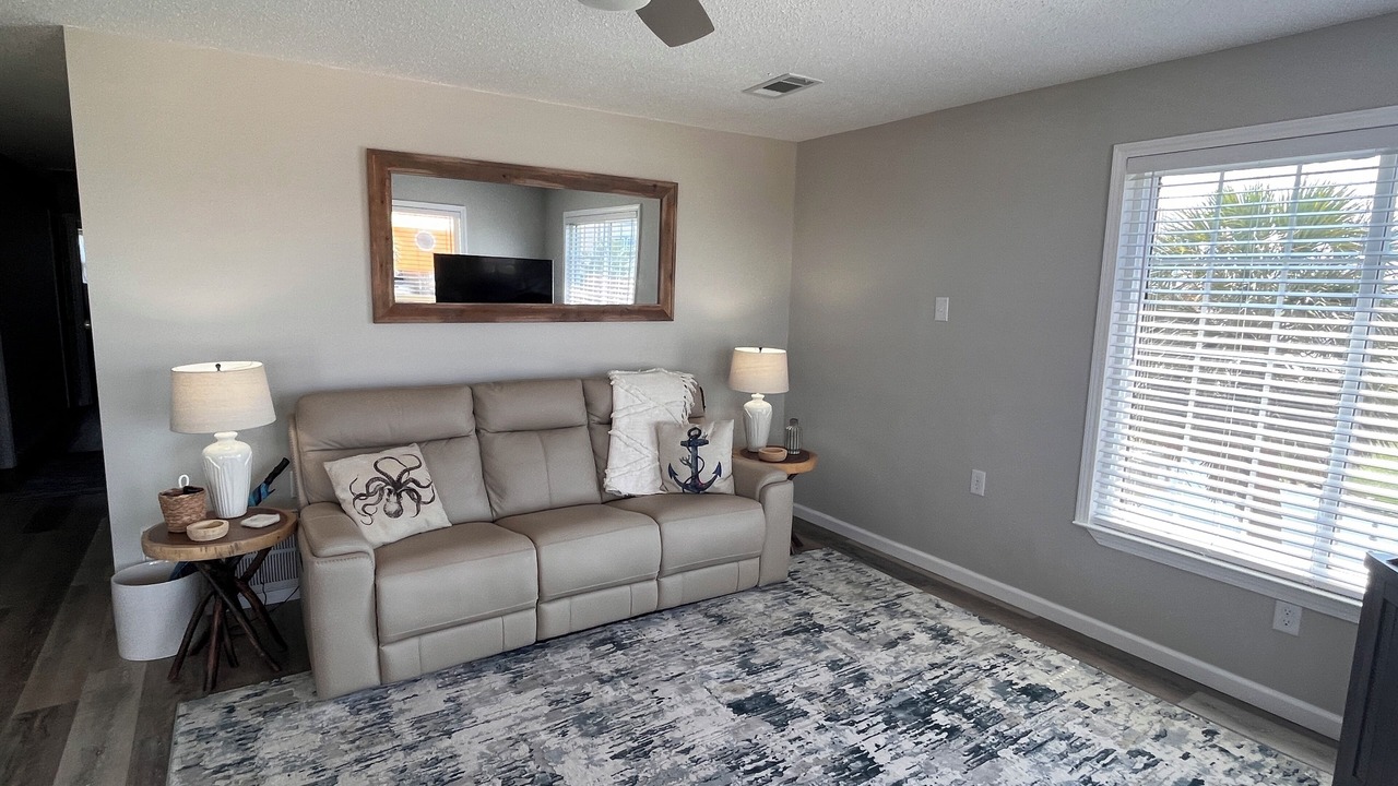 Photo of Livingroom in Fort Morgan Pines