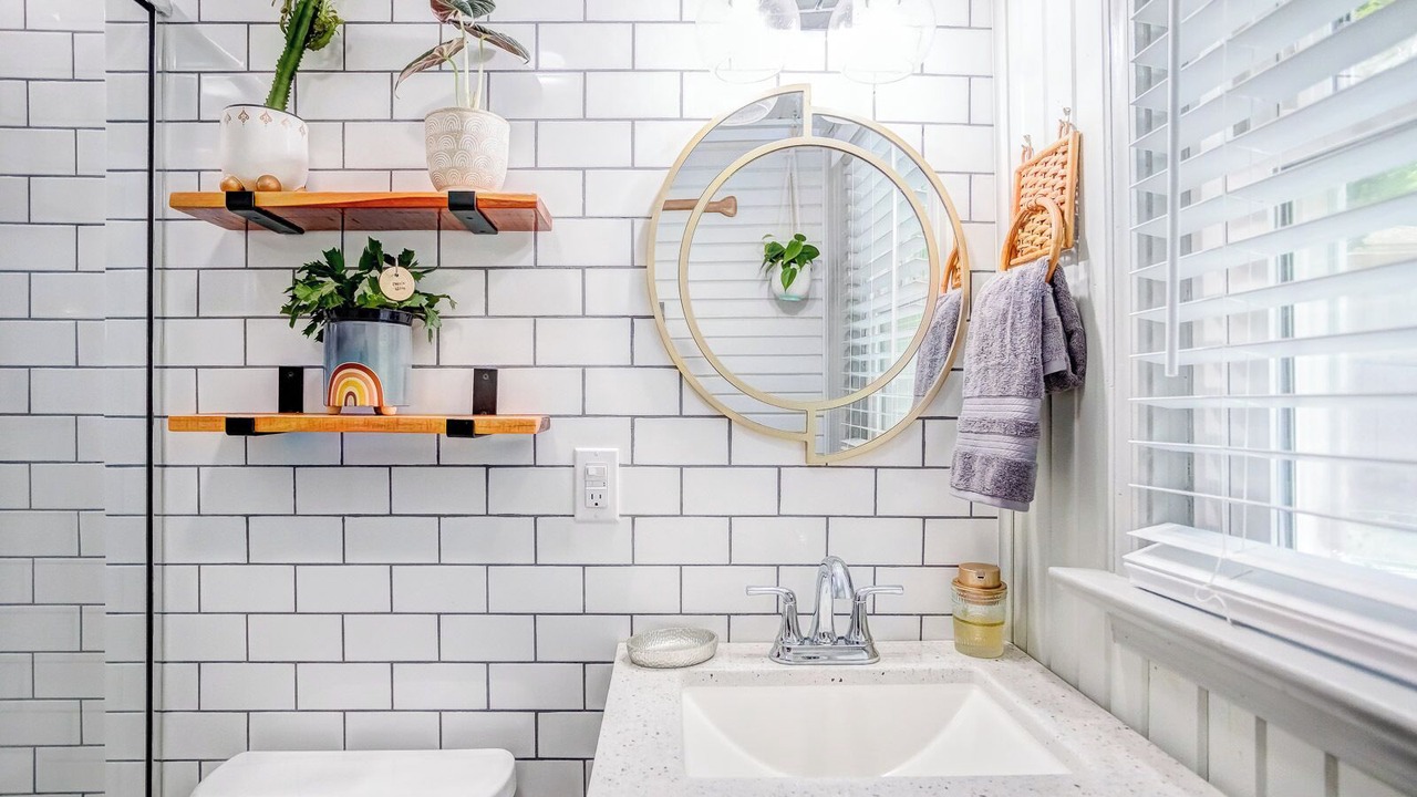 Photo of Bathroom in Titus