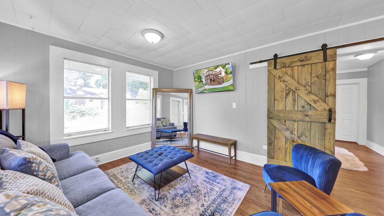 Photo of Livingroom in Crestline Heights