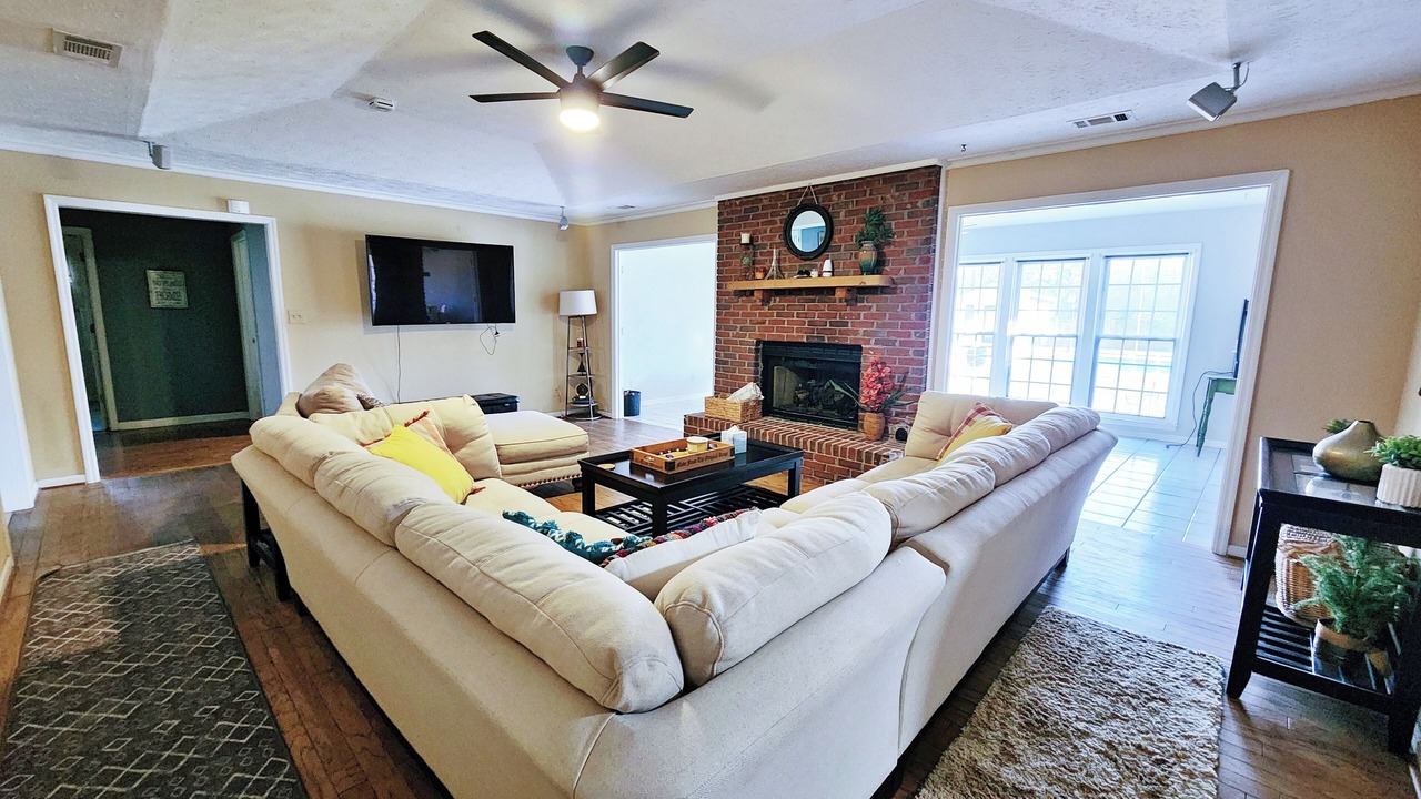 Photo of Livingroom in Phenix City