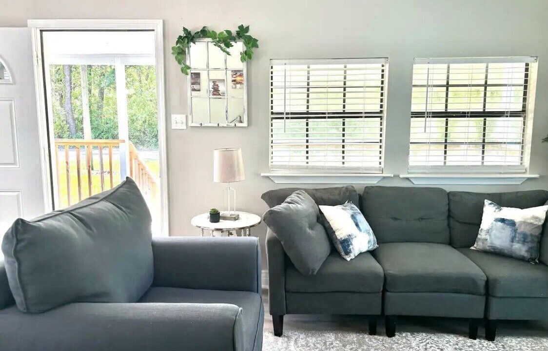 Photo of Livingroom in Theodore