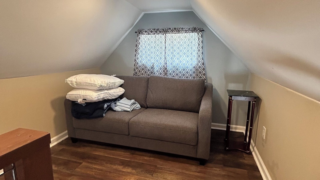 Photo of Livingroom in Five Points