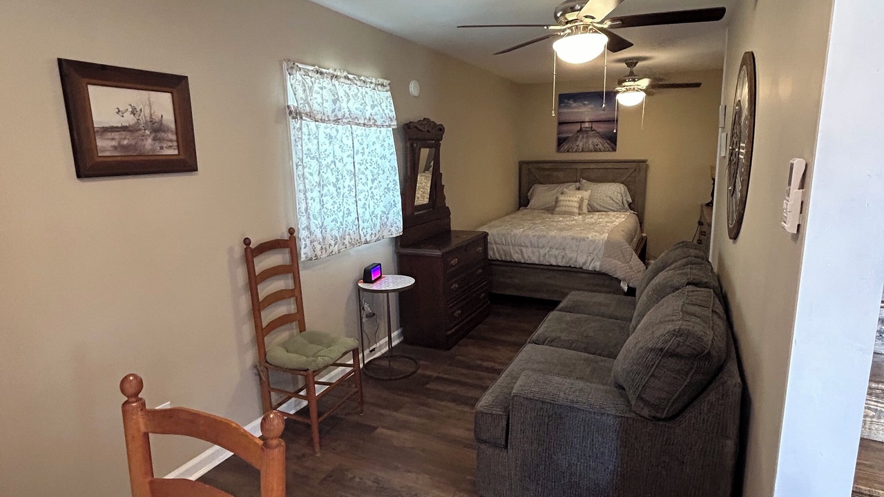 Photo of Bedroom in Five Points