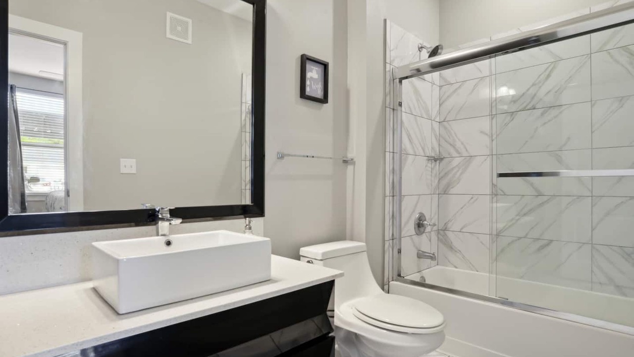 Photo of Bathroom in Highlands - Perkins
