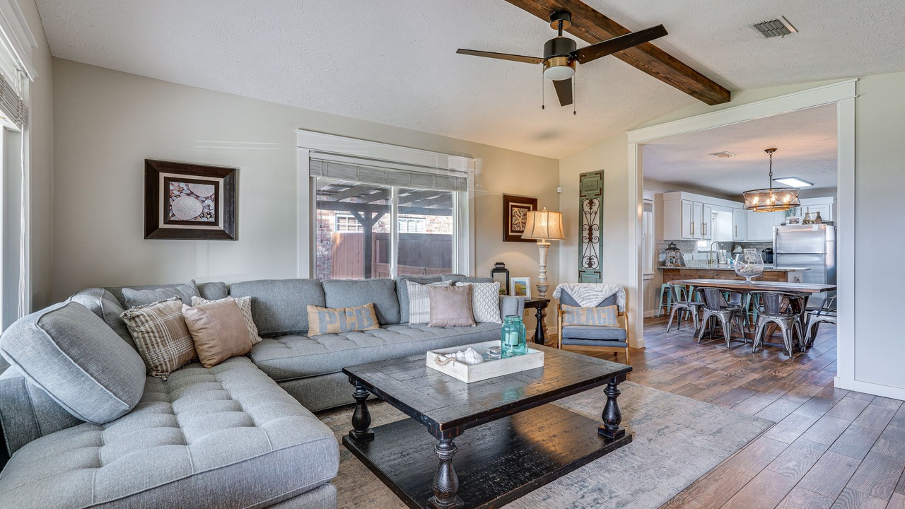 Photo of Bedroom in Riviera Beach