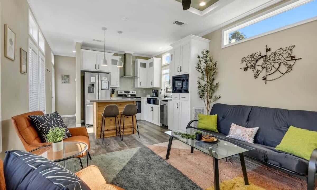 Photo of Livingroom in Owens Cross Roads
