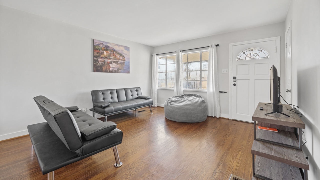 Photo of Livingroom in Norwood