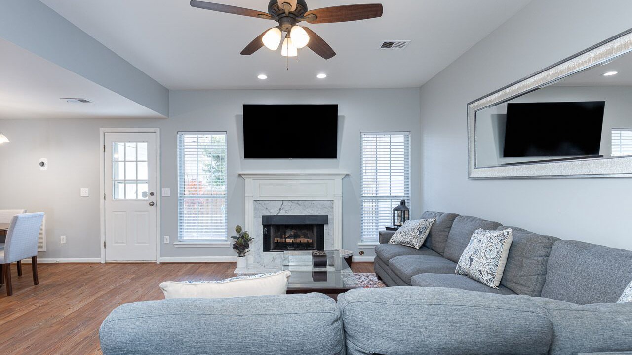 Photo of Livingroom in Pelham
