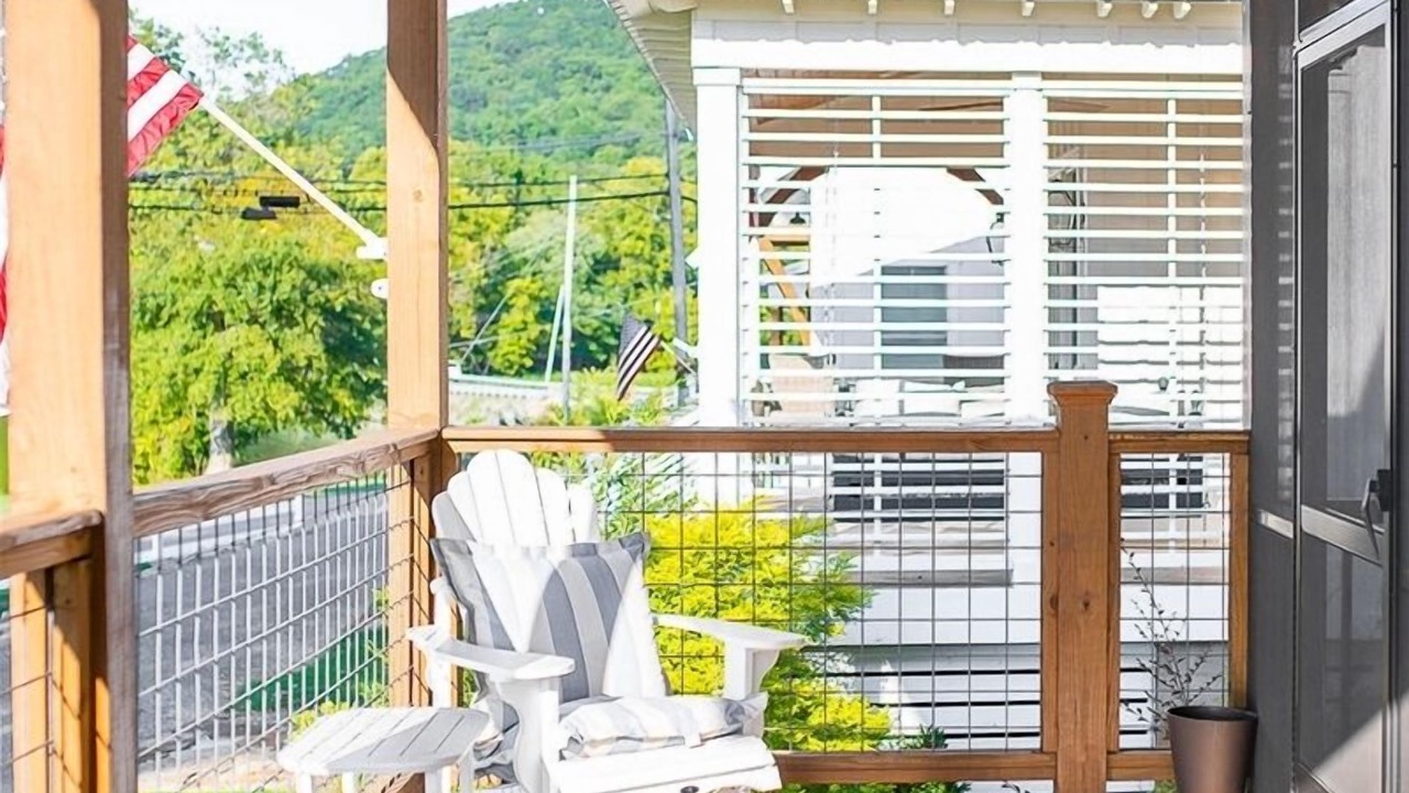 Photo of Patio Balcony in Guntersville