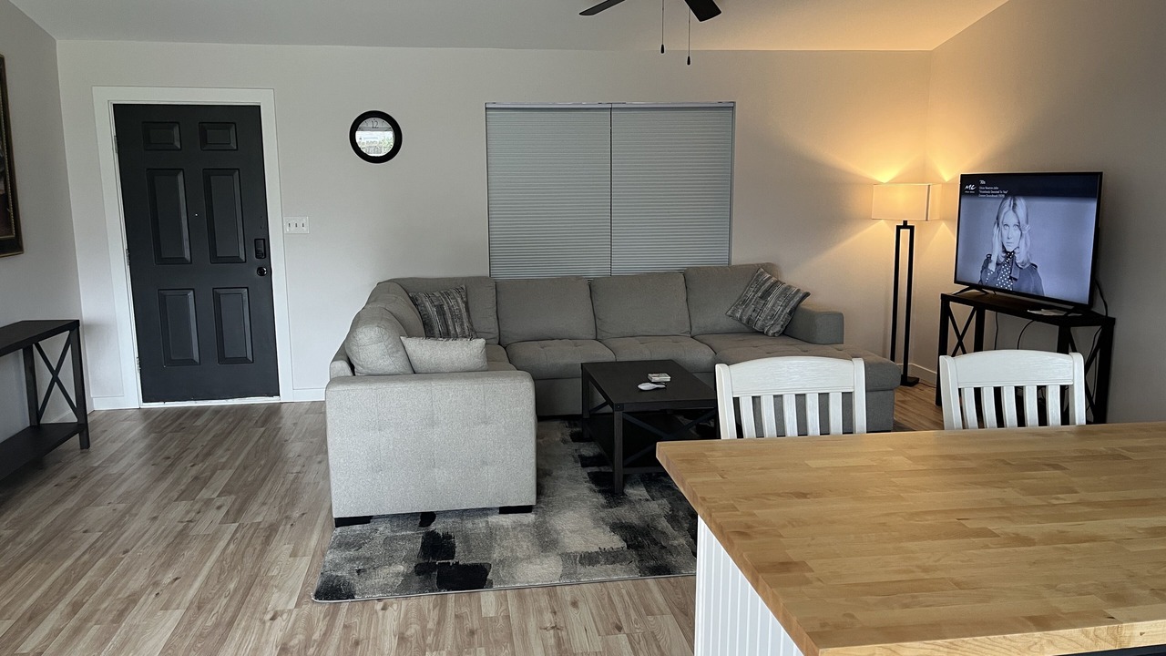 Photo of Livingroom in Foley