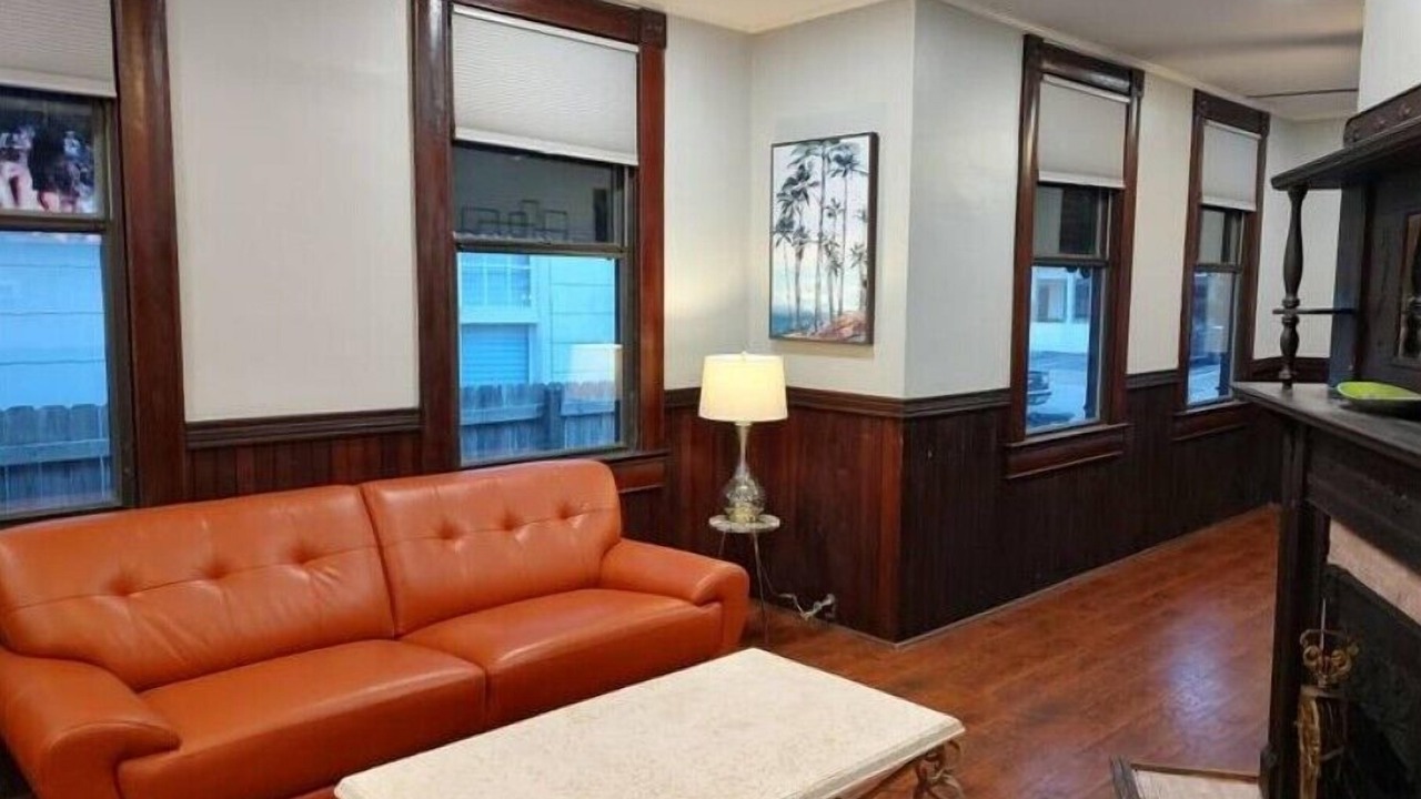 Photo of Livingroom in Downtown