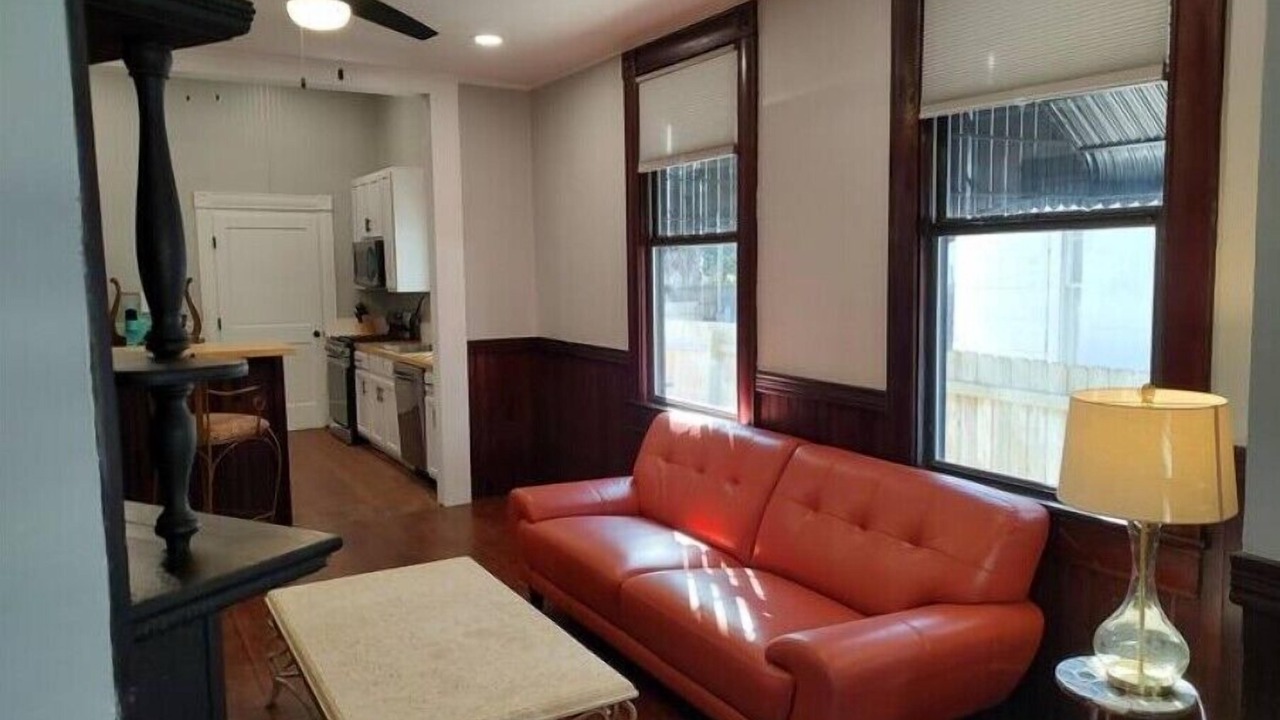 Photo of Livingroom in Downtown