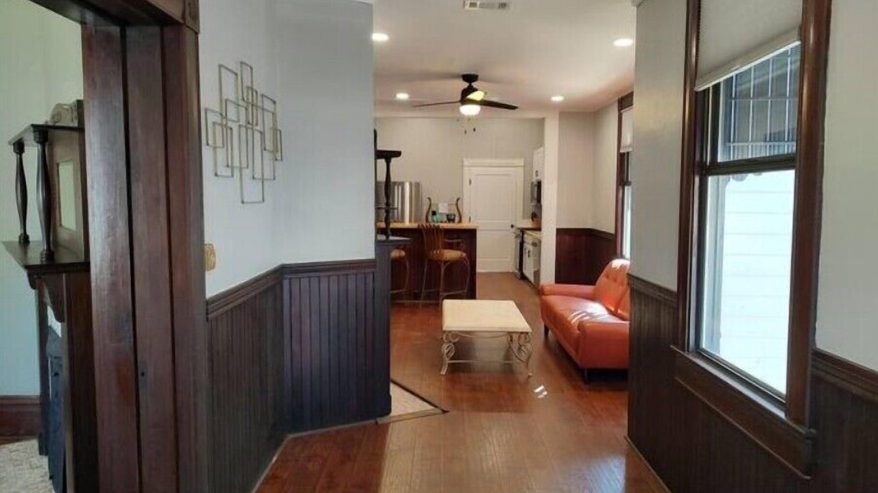 Photo of Livingroom in Downtown