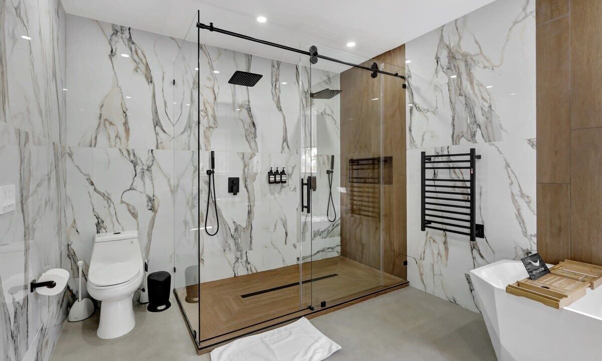 Photo of Bathroom in Ludlam