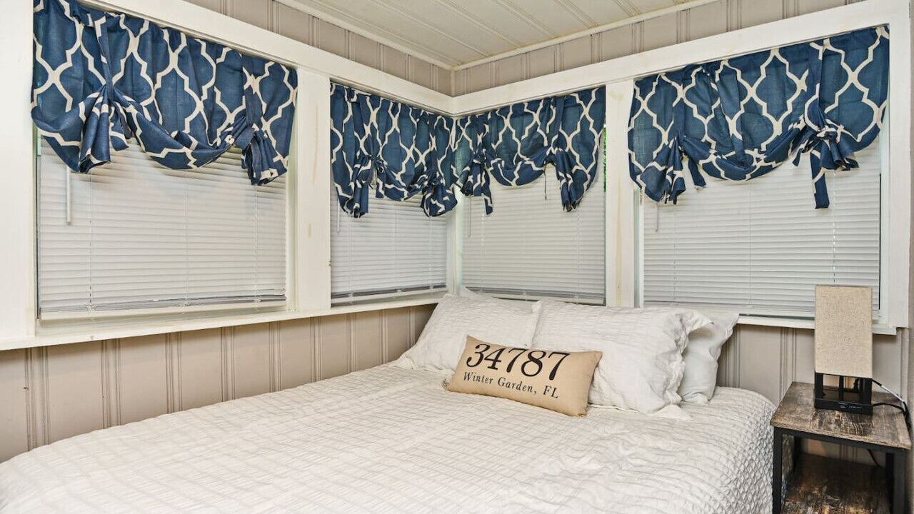 Photo of Bedroom in Winter Garden