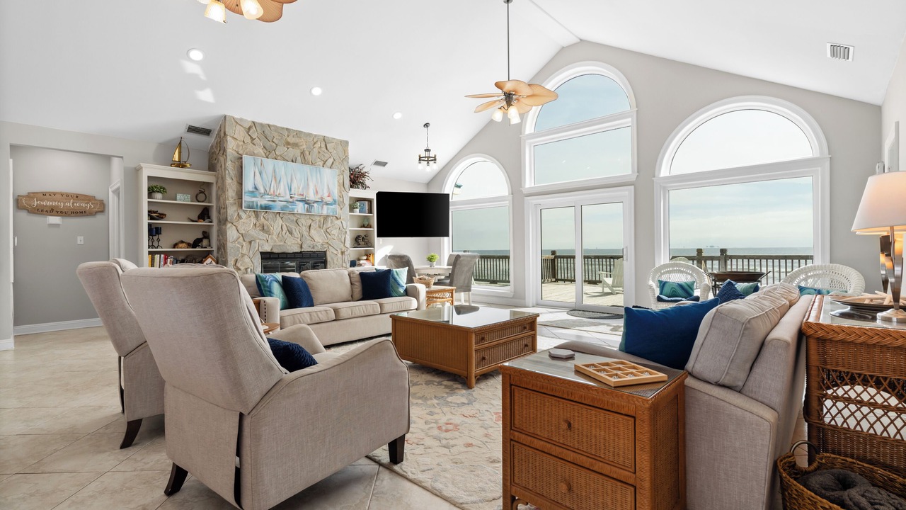 Photo of Livingroom in Dauphin Island