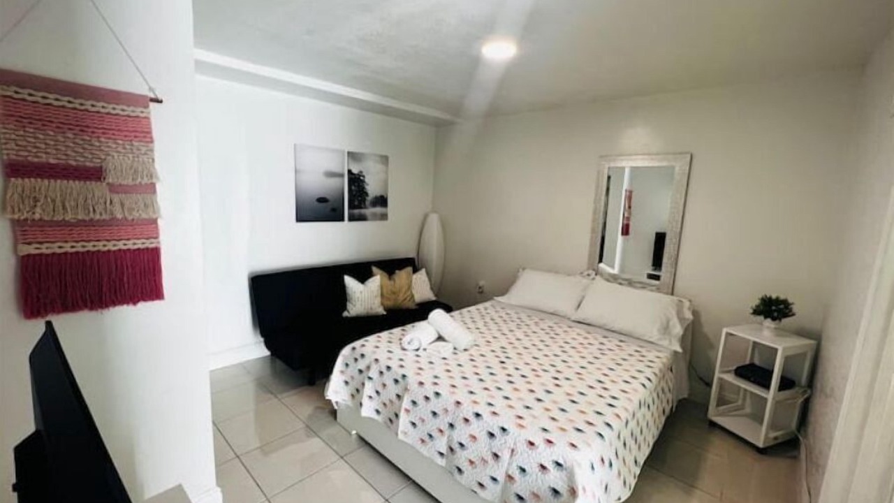 Photo of Bedroom in Hialeah