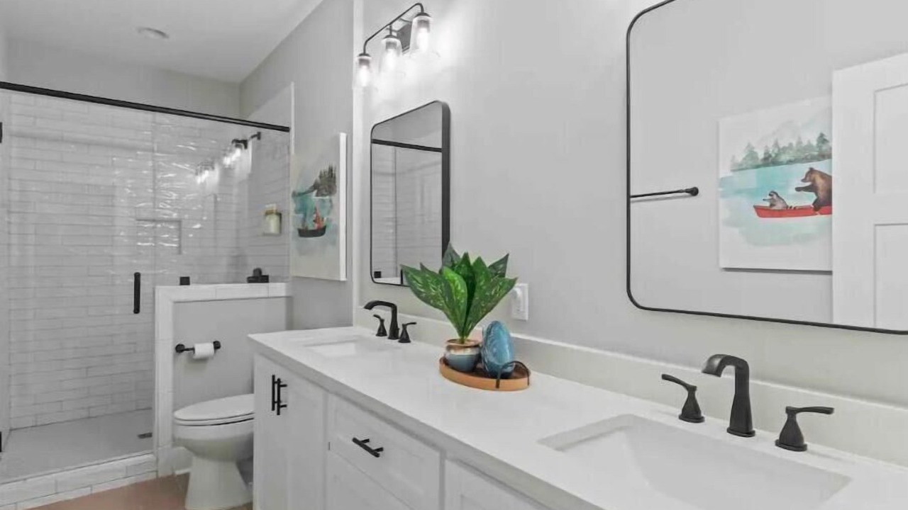 Photo of Bathroom in Dadeville