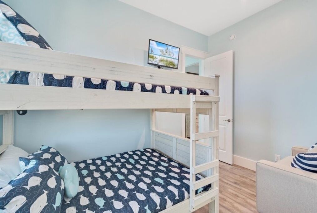 Photo of Bedroom in Surf Side Shores
