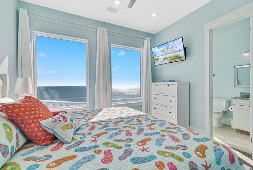 Photo of Bedroom in Surf Side Shores