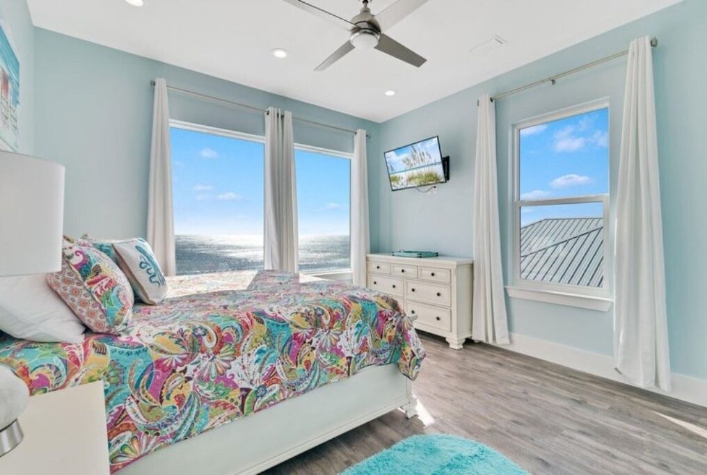 Photo of Bedroom in Surf Side Shores