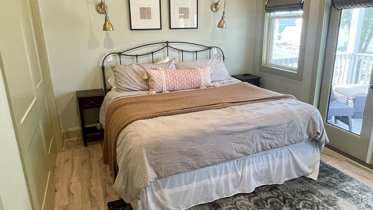 Photo of Bedroom in Guntersville