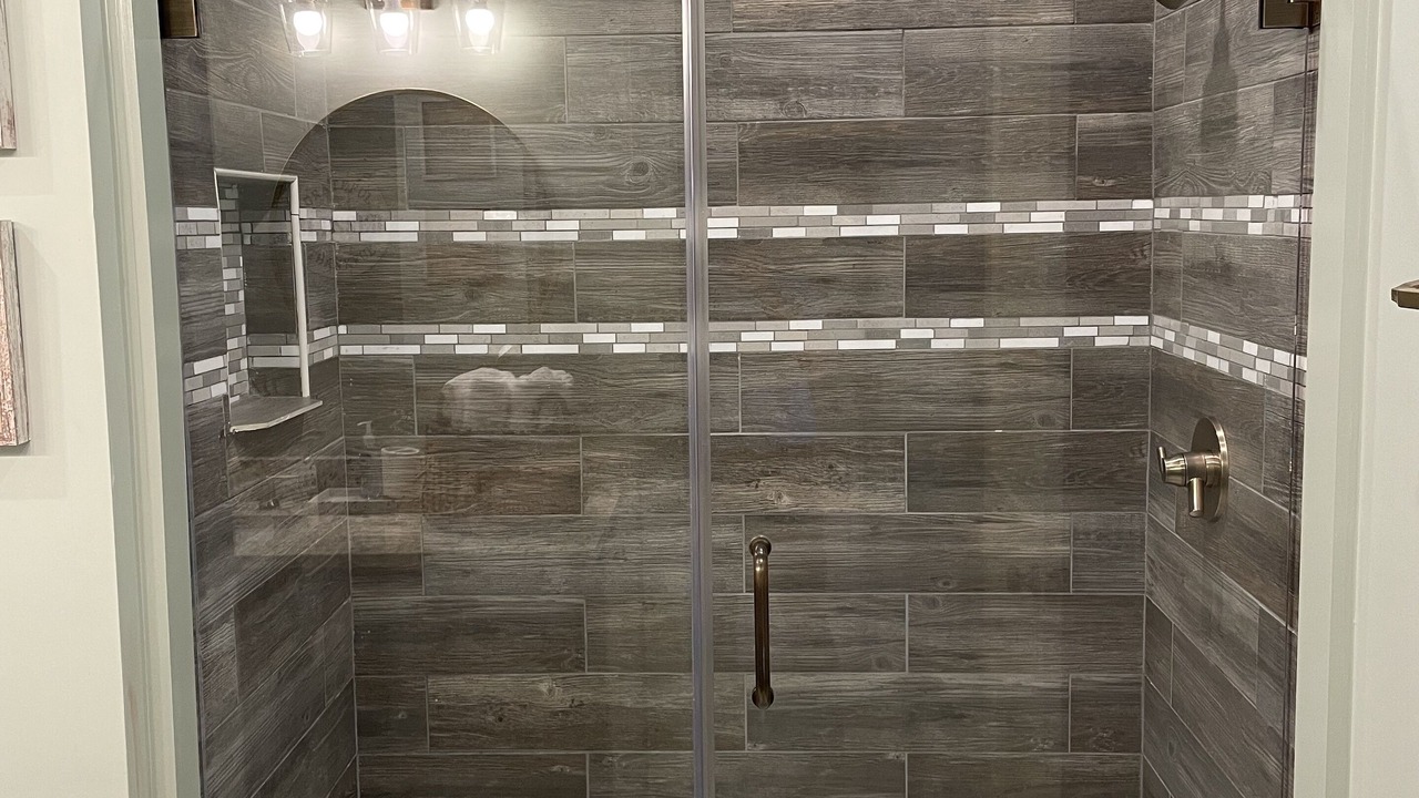 Photo of Bathroom in Guntersville
