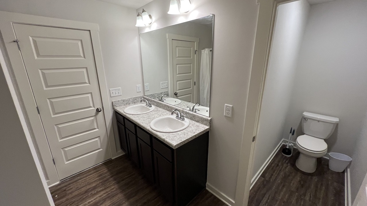 Photo of Bathroom in Calera