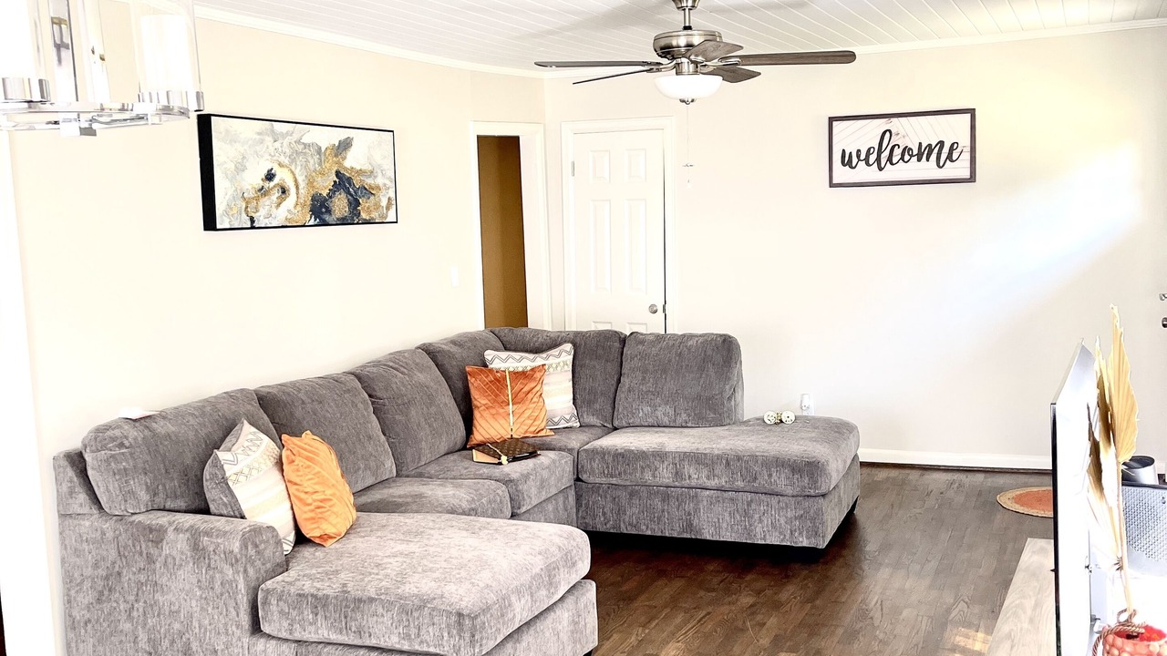 Photo of Livingroom in Crestline Heights