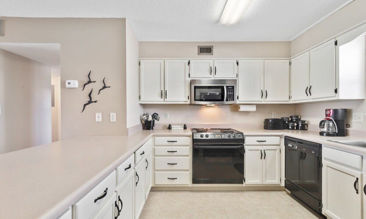 Photo of Kitchen in Orange Beach East