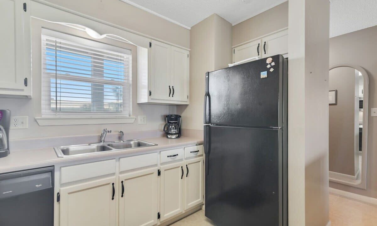 Photo of Kitchen in Orange Beach East