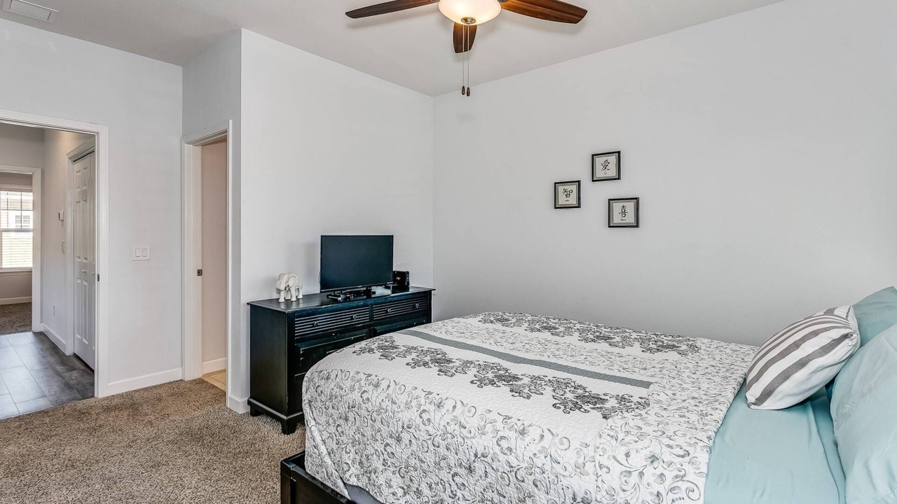 Photo of Bedroom in Downtown