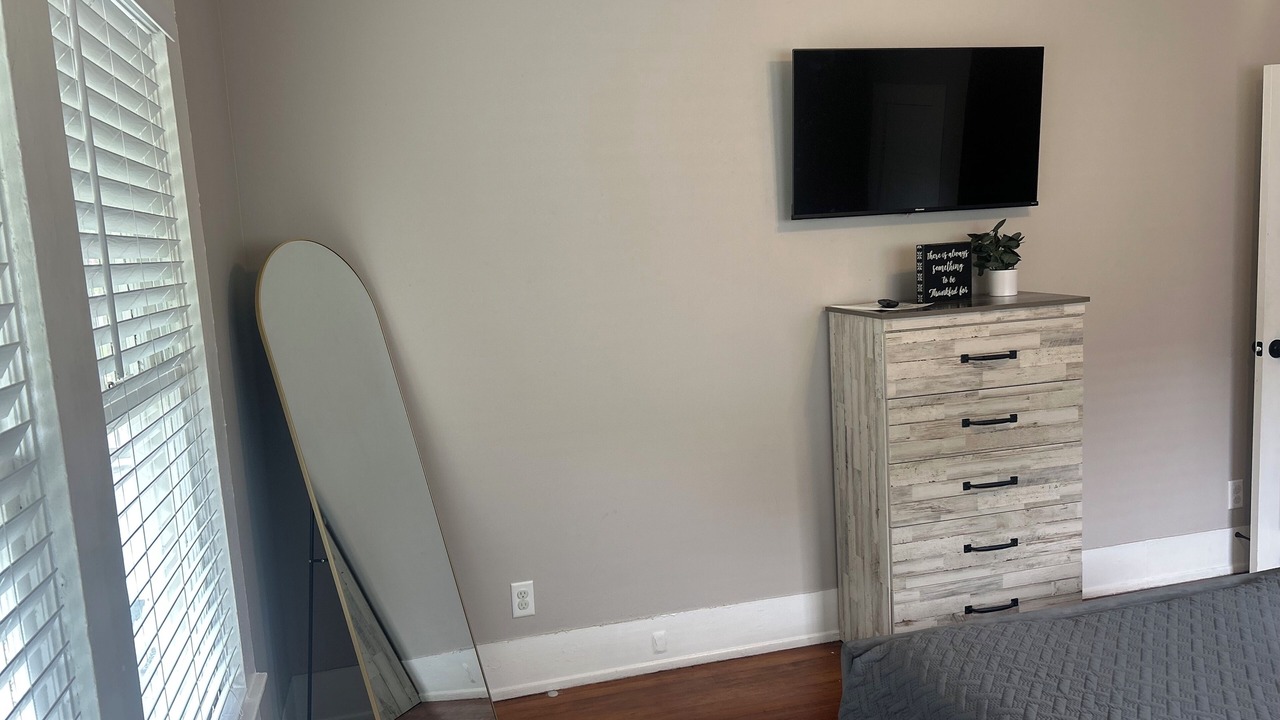 Photo of Bedroom in Crestline Heights
