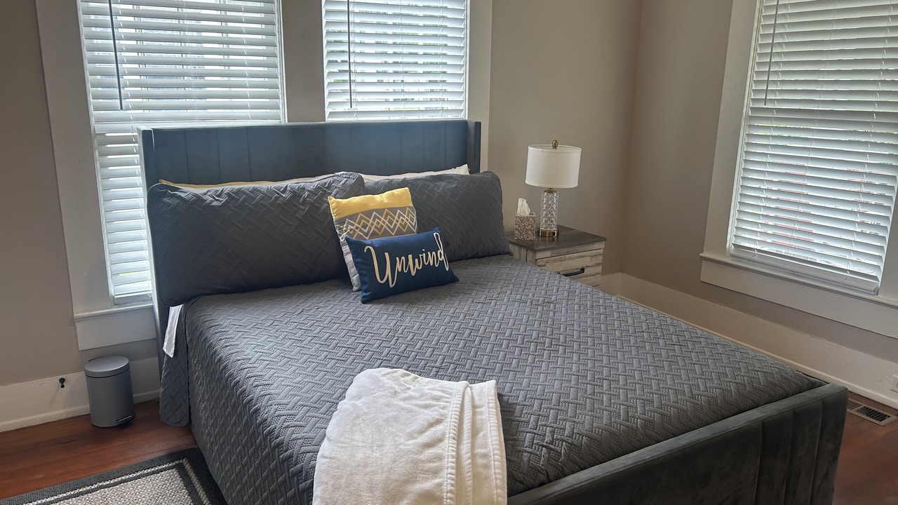 Photo of Bedroom in Crestline Heights