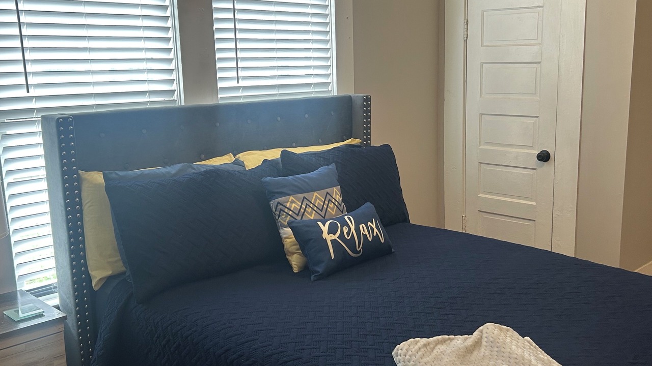 Photo of Bedroom in Crestline Heights